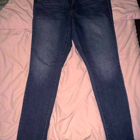 Classic Blue Women's Jeans - Picture 1 of 2